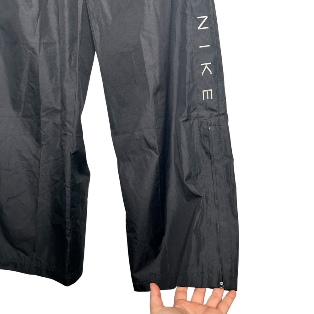 Nike Vintage Black Spell Out Zipper Bottom Windbreaker Track Pants Size Medium - Picture 5 of 7